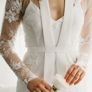 Le Rose Grace Pearl Beaded Robe